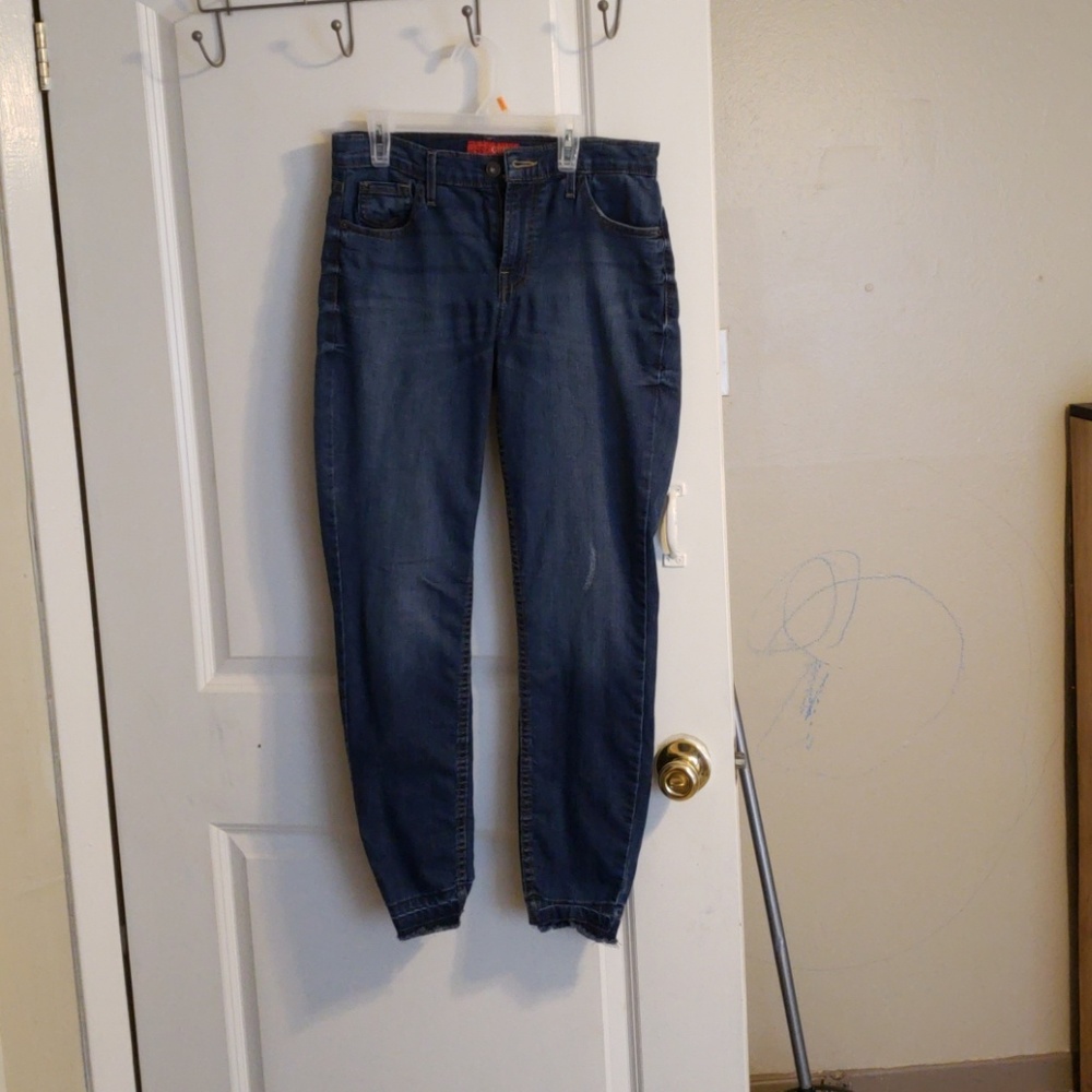 Guess Jean's